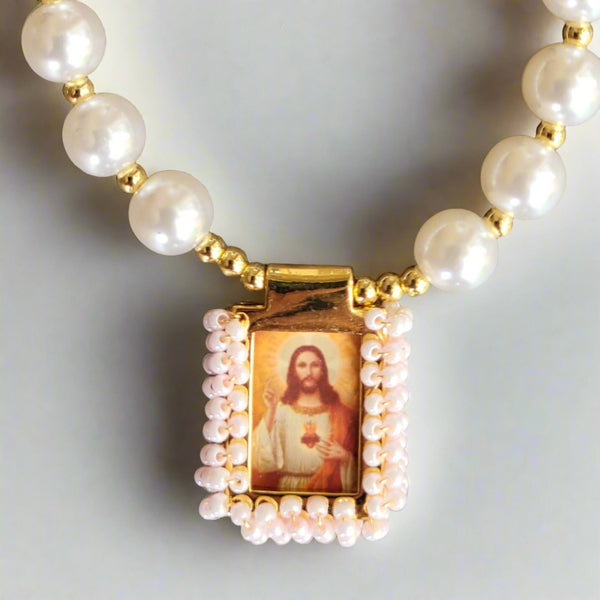 Sagrado corazon/pearls bracelet