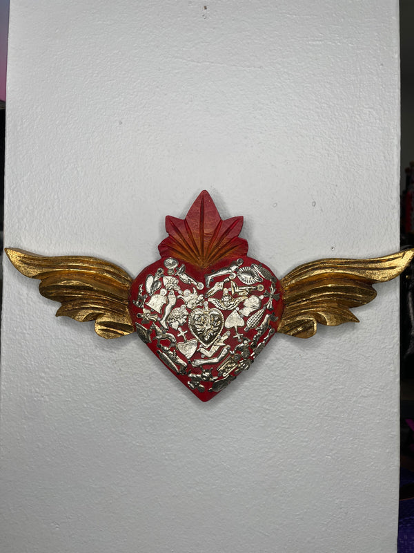 Milagritos heart wings wall decor