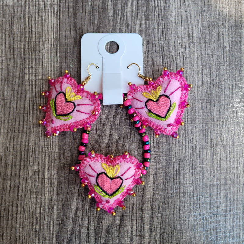 Pink sagrado corazon embroidered bracelet/earrings set