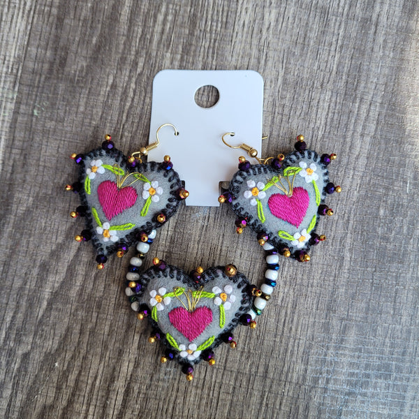 Gray sagrado corazon embroidered bracelet/earrings set